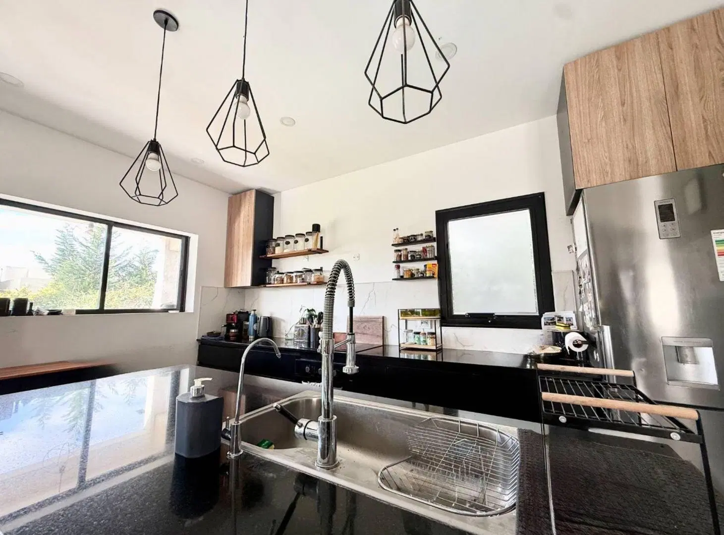 CASA 4 AMBIENTES BARRIO PRIVADO LAGUNA AZUL 3