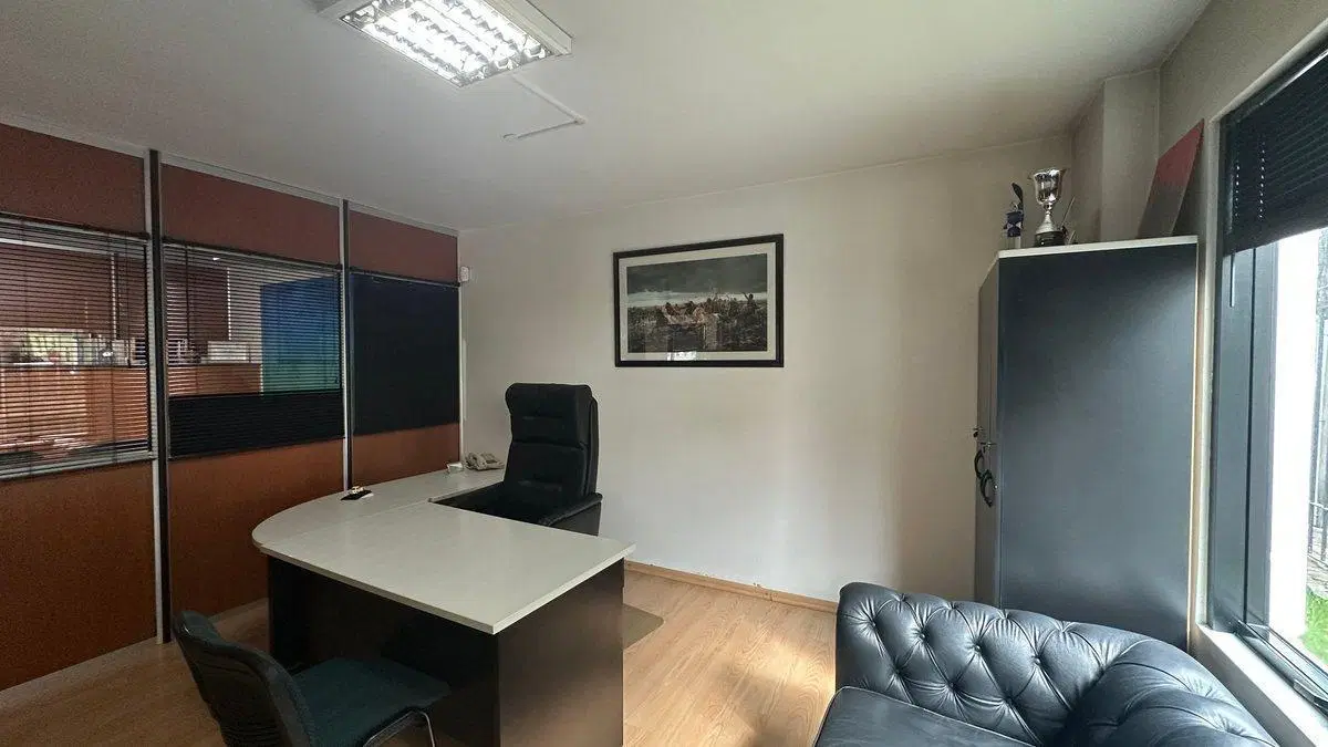 OFICINA 102 m2 EN ALQUILER AMOBLADA BECCAR 4