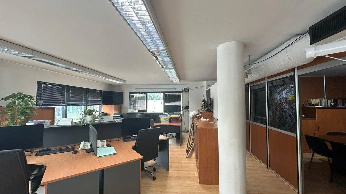OFICINA 102 m2 EN ALQUILER AMOBLADA BECCAR 2