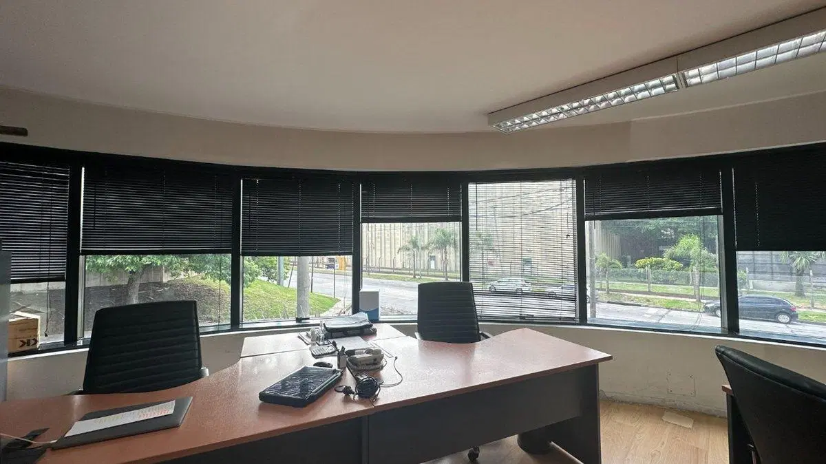 OFICINA 102 m2 EN ALQUILER AMOBLADA BECCAR 3