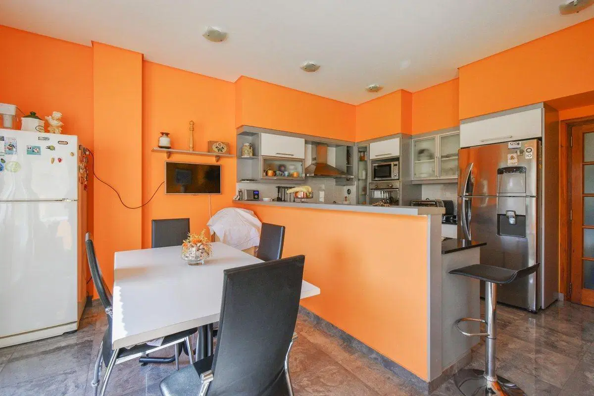 VENTA CASA 5 AMB LA LUCILA HERMOSO FONDO Y PILETA 3