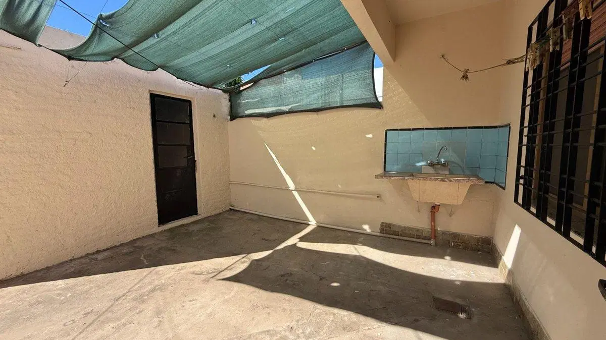 CASA 3 AMB EN VENTA EN BOULOGNE CON PATIO DEPOSITO 8