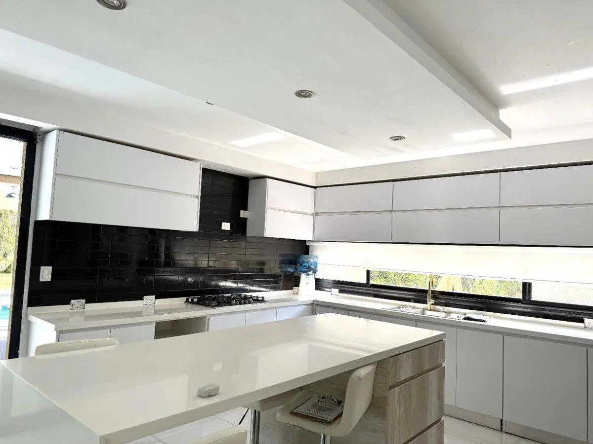 CASA- +5 AMBIENTES- LAGOS DE SAN ELISEO 5