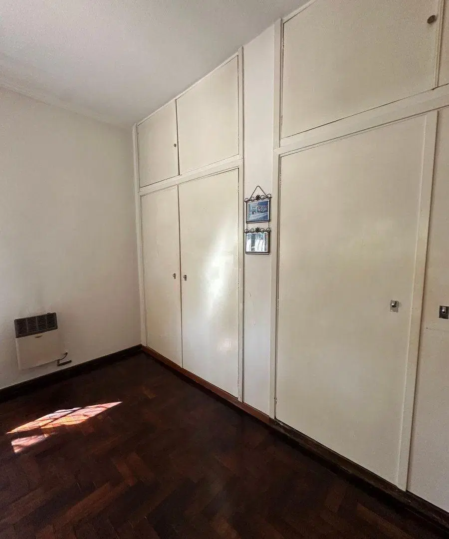 VENTA CASA QUINTA CON PILETA 4 AMB, GRAND BOURG 5