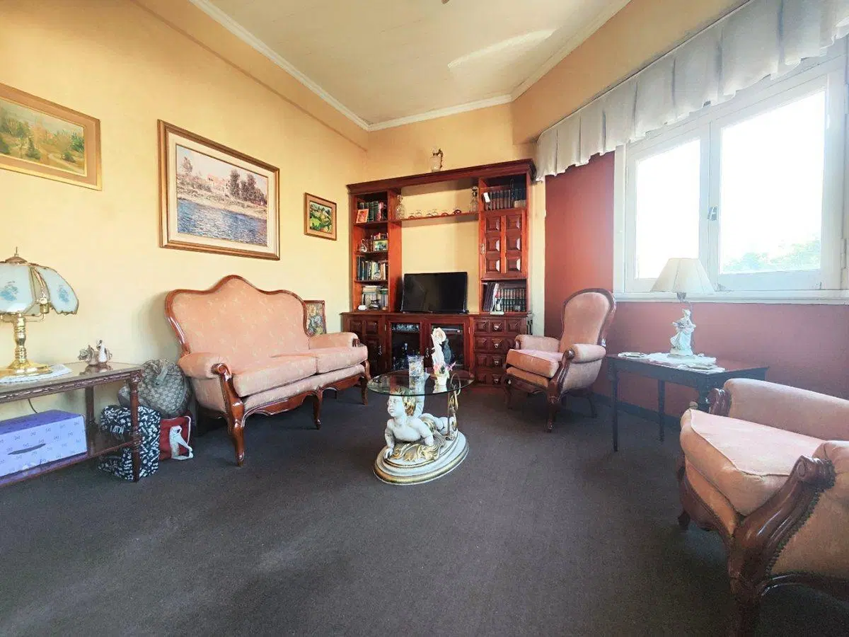 VENTA DPTO 4 AMB EN FLORES C/TERRAZA Y QUINCHO 5