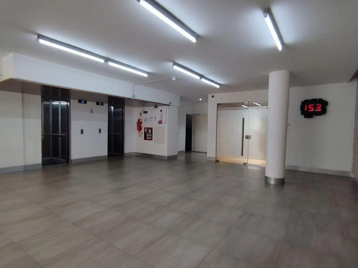 Oficina AAA en VENTA en Parque Patricios C/Renta 5