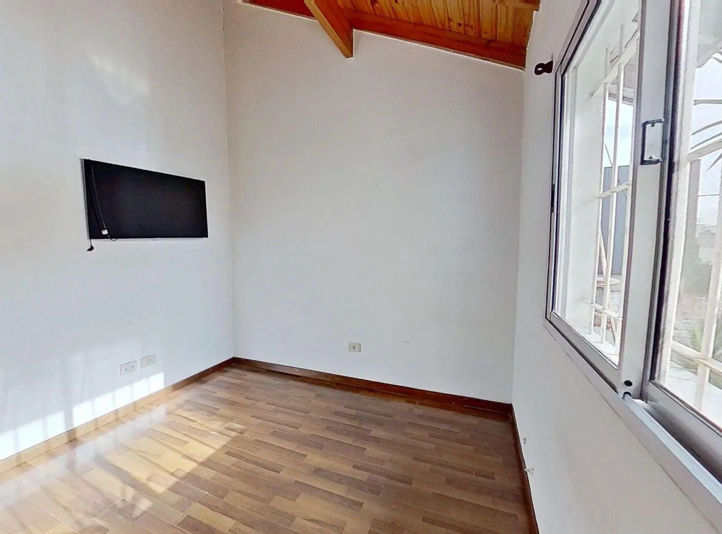 DUPLEX 3 AMB con Quincho.Parrilla.cochera.PERMUTA 3