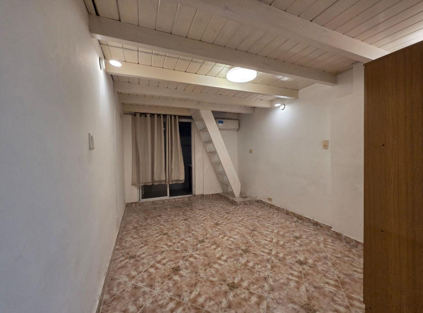 Venta Monoambiente entrepiso refaccionado Recoleta