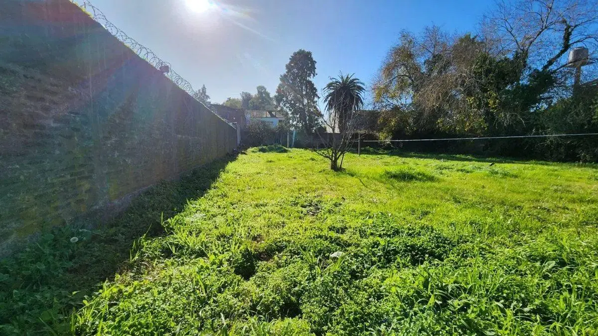 VENTA IMPORTANTE, LOTE 350m2 APTO EMPRENDIMIENTO! 3