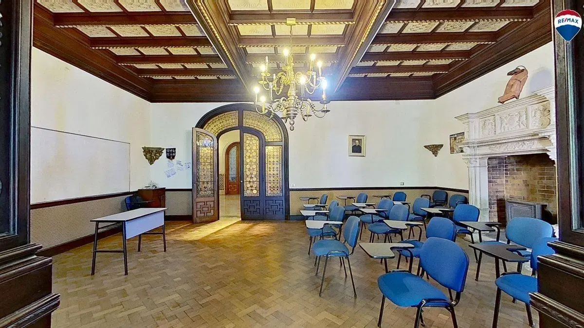 EDIFICIO DE CATEGORIA EN VENTA EN CABALLITO 2