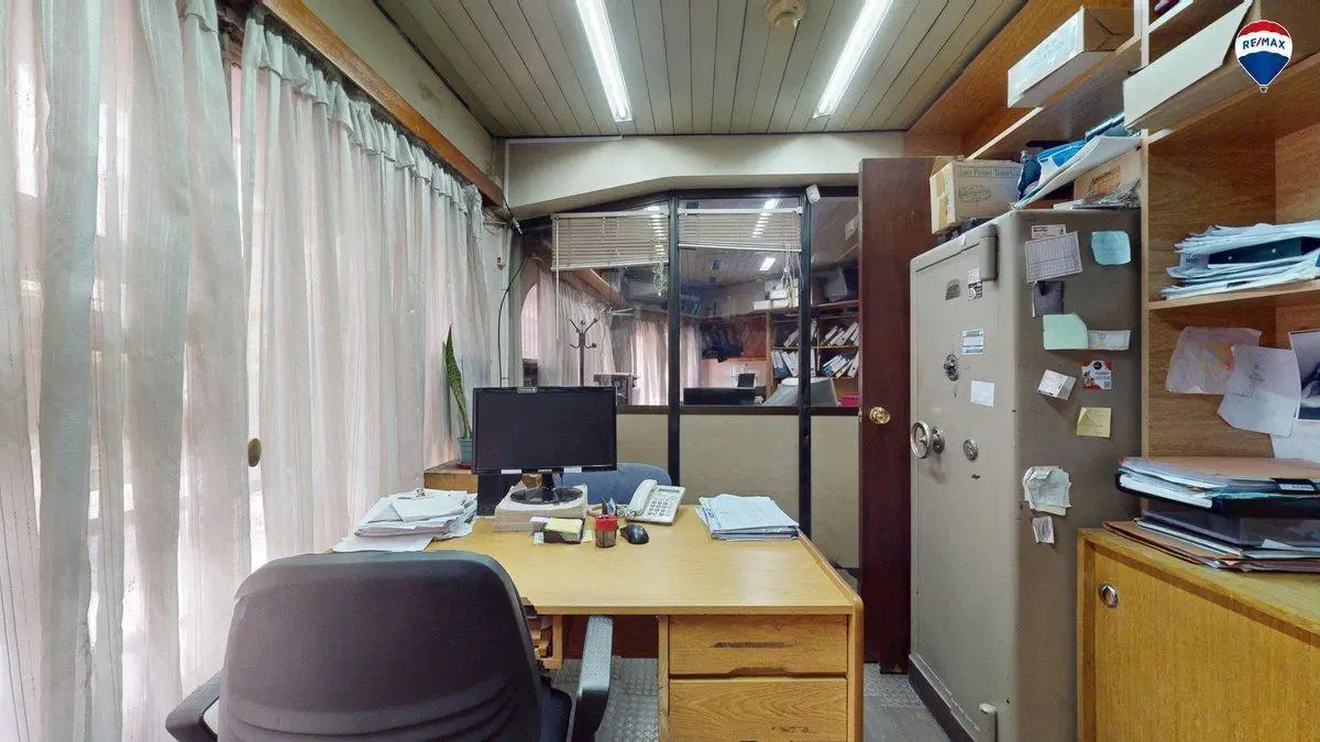 OFICINA EN VENTA EN BALVANERA - PISO PRIVADO 5