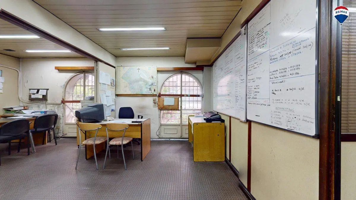 OFICINA EN VENTA EN BALVANERA - PISO PRIVADO 5