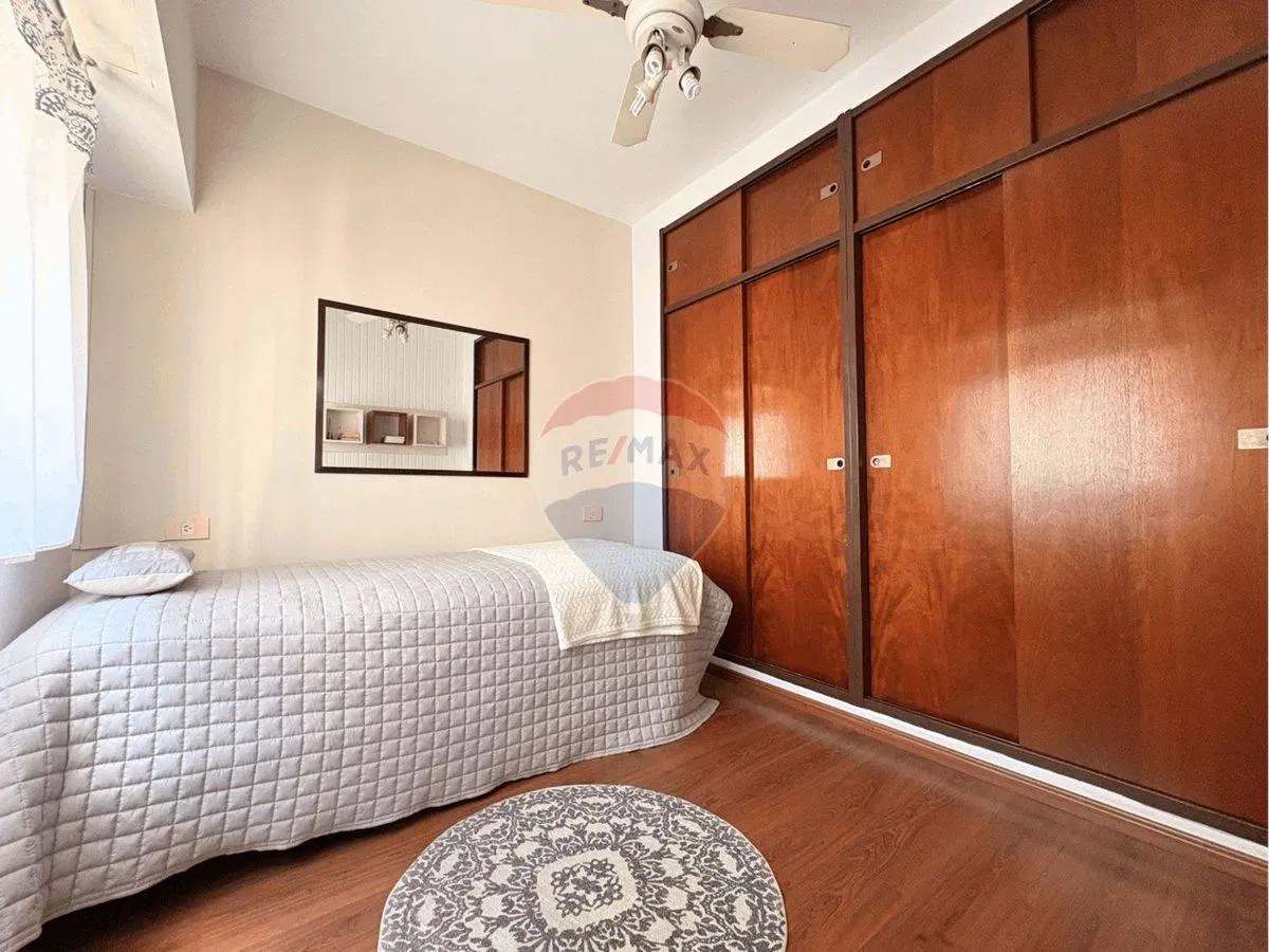 CASA 5 AMB EN VENTA EN DEVOTO CON PILETA Y SUITE 8