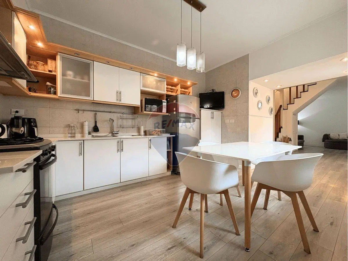 CASA 5 AMB EN VENTA EN DEVOTO CON PILETA Y SUITE 5