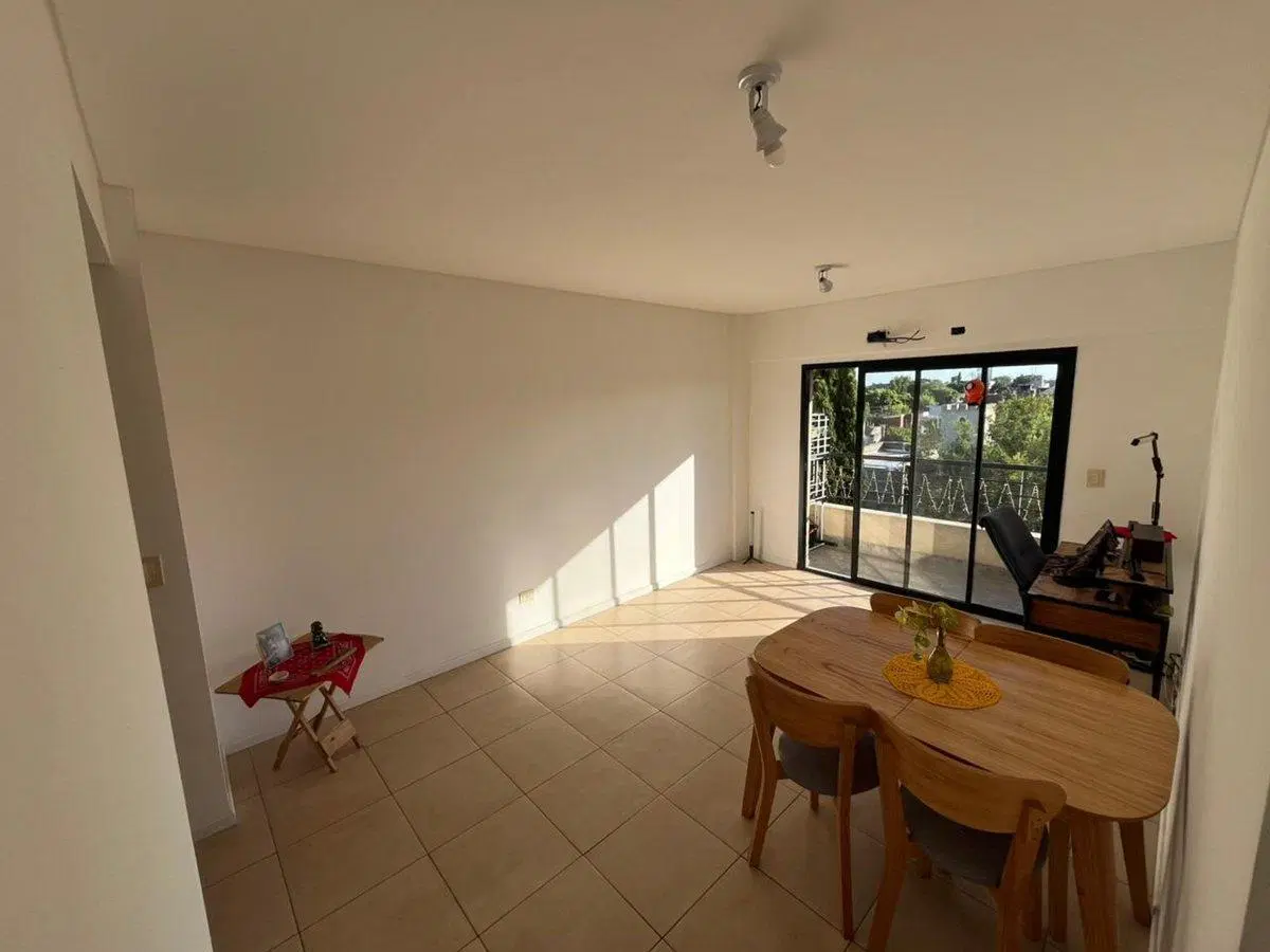 VENTA DEPARTAMENTO 2 AMBIENTES MORON 2