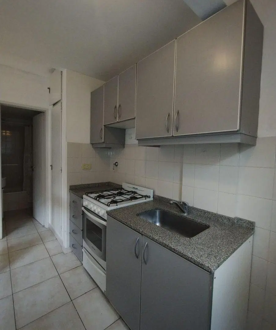 Venta Monoambiente luz y verde en San Fernando 4