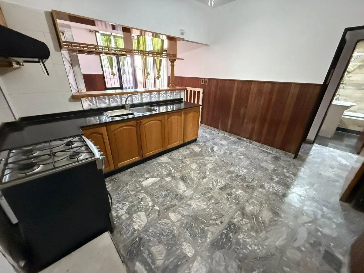 Casa 4 amb en venta- Merlo - Patio y Salón 2