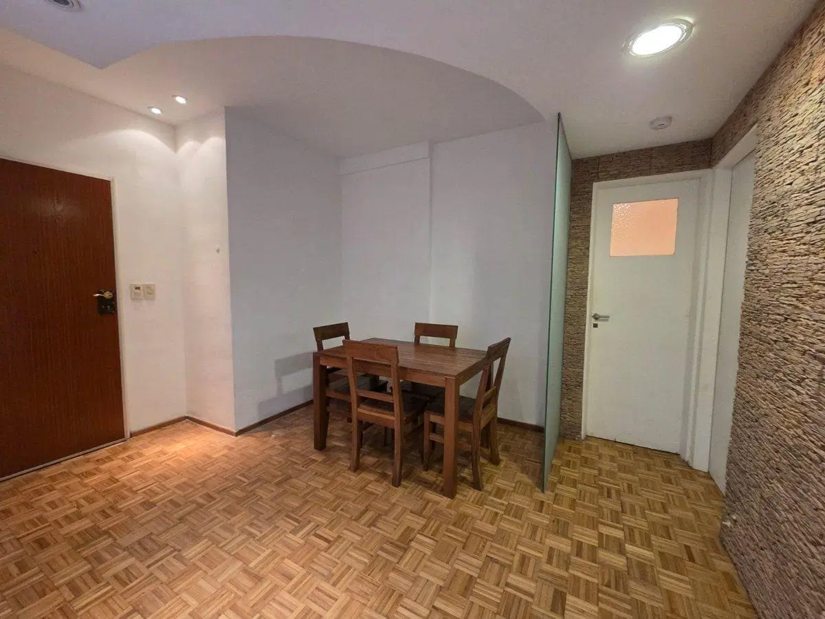Venta dpto 2 ambientes con patio Caballito 4