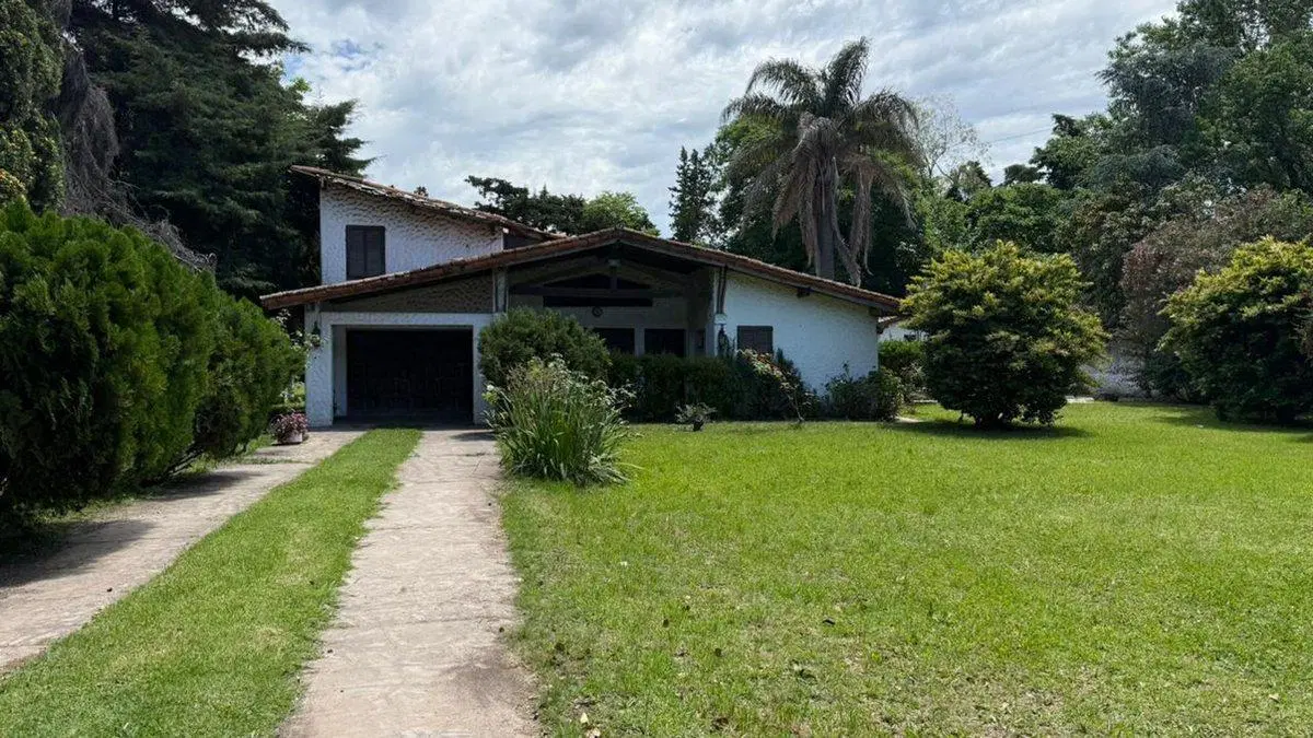 LOTE EN VENTA EN PILAR CON VIVIENDA 2300 mts. 5