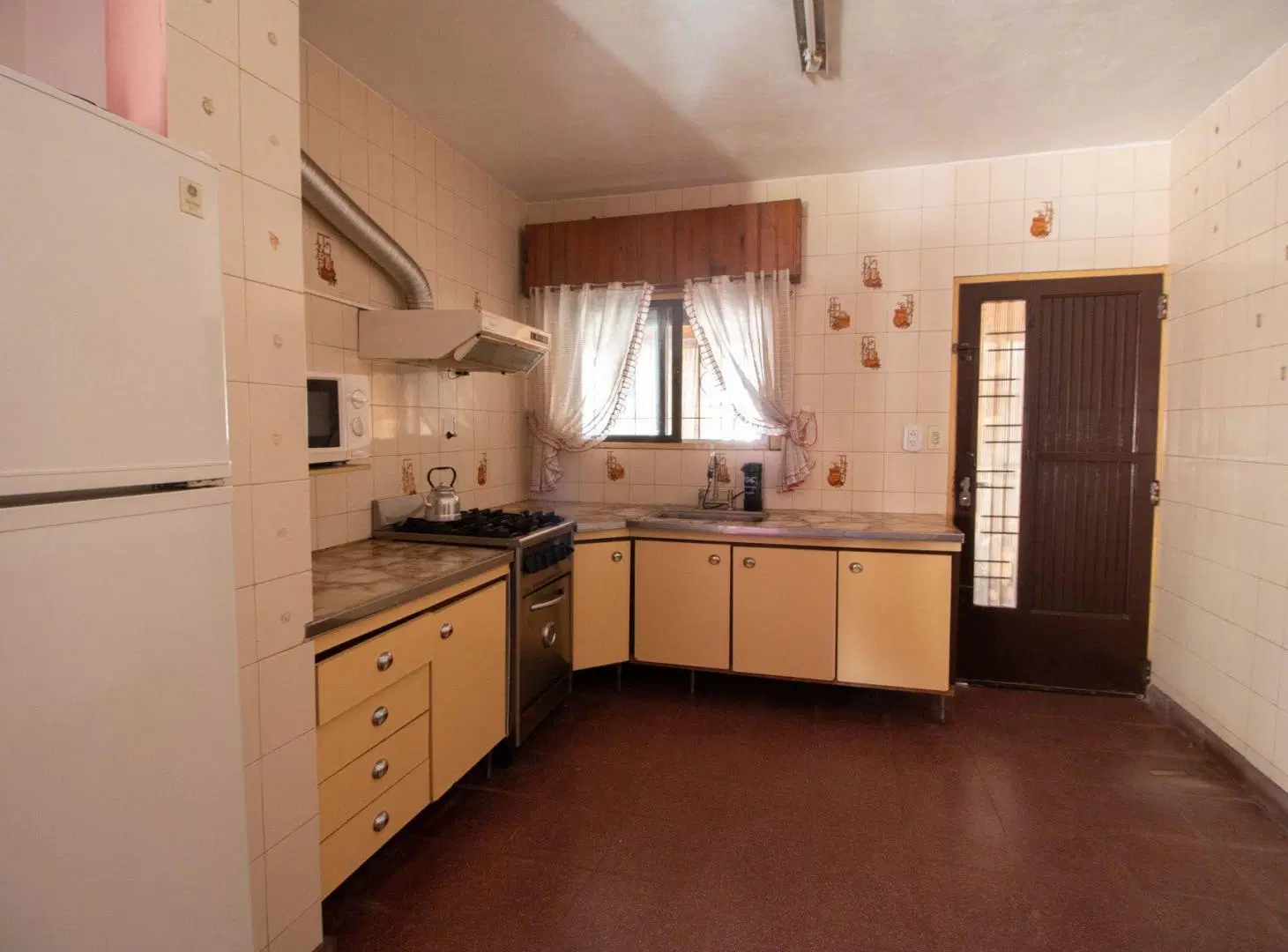 Venta Casa 4 ambientes Extenso jardín Ituzaingó 4