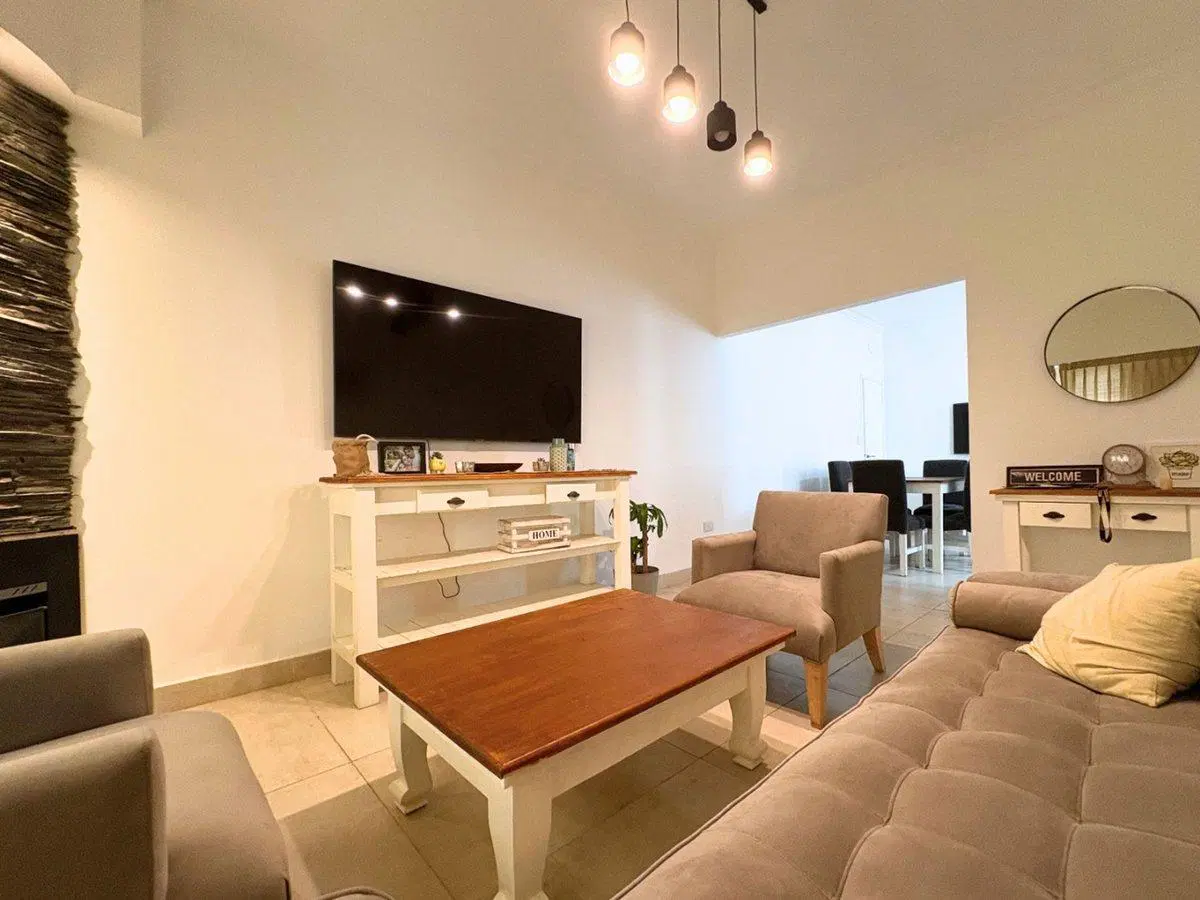Venta casa a estrenar 5 ambientes San Isidro 3
