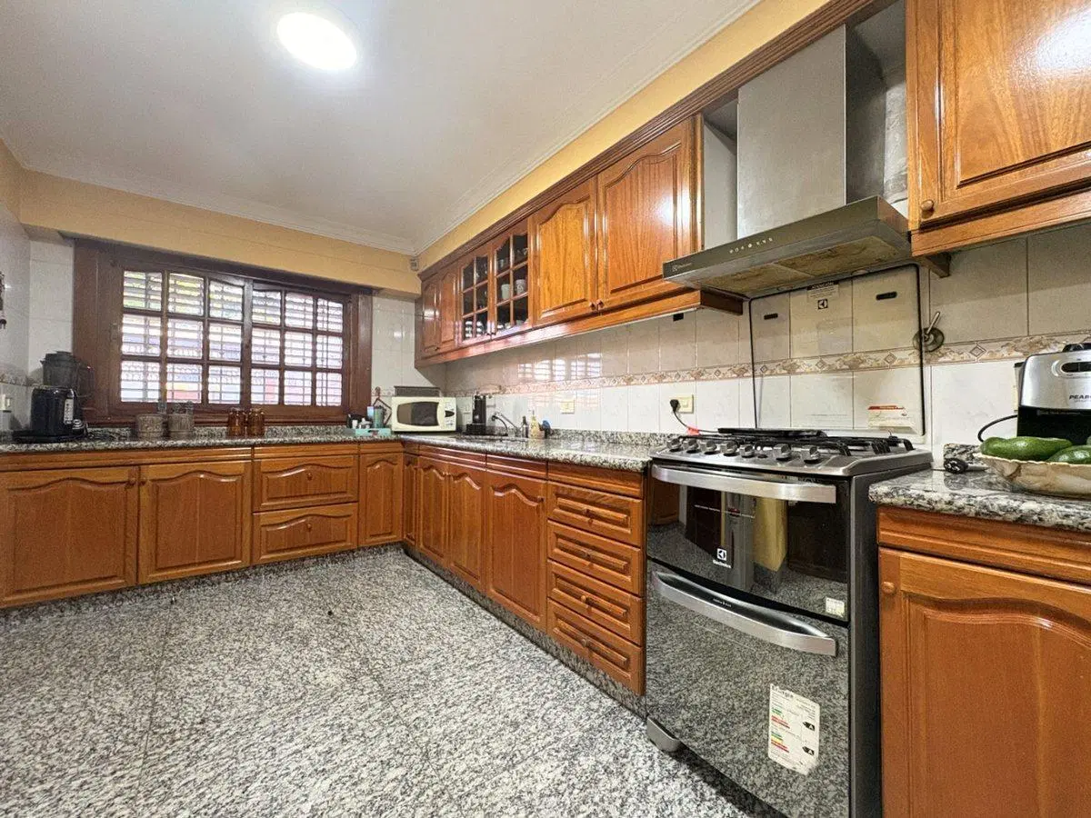 Casa Chalet 4 Amb Venta Caseros COCHERA PARQUE 3