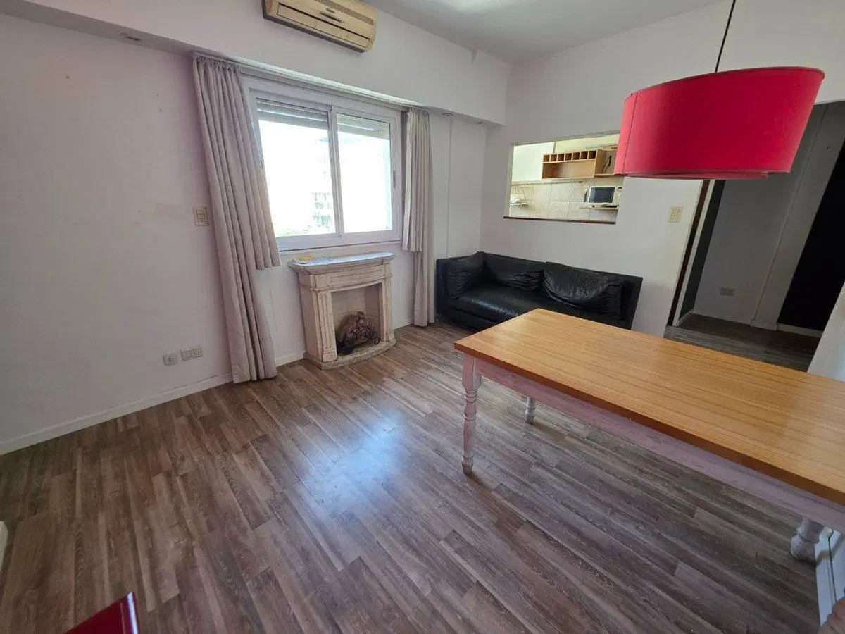 VENTA DEPARTAMENTO 2 AMBIENTES. A 1 cuadra de UADE 4