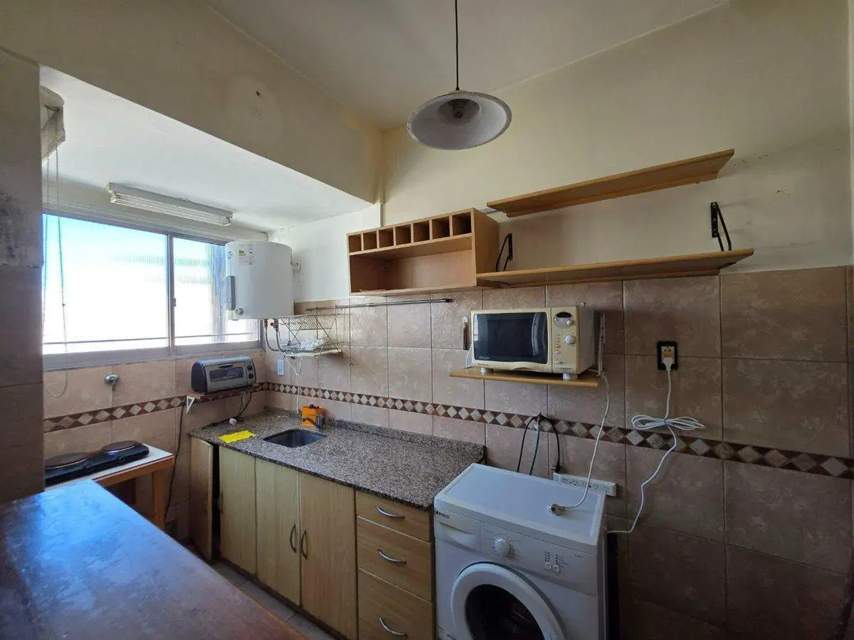VENTA DEPARTAMENTO 2 AMBIENTES. A 1 cuadra de UADE 3