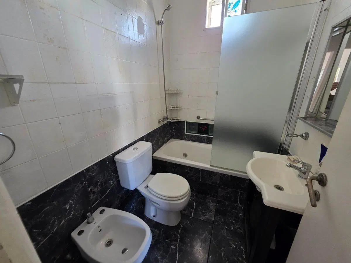 VENTA DEPARTAMENTO 2 AMBIENTES. A 1 cuadra de UADE 2