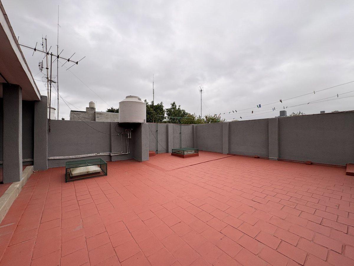 Foto de PH 3 AMB VENTA SANTOS LUGARES/SIN EXPENSAS-TERRAZA, imagen 2