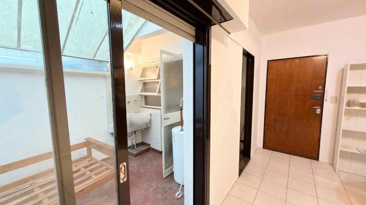 Venta Monoambiente c/Patio cubierto Olivos 4