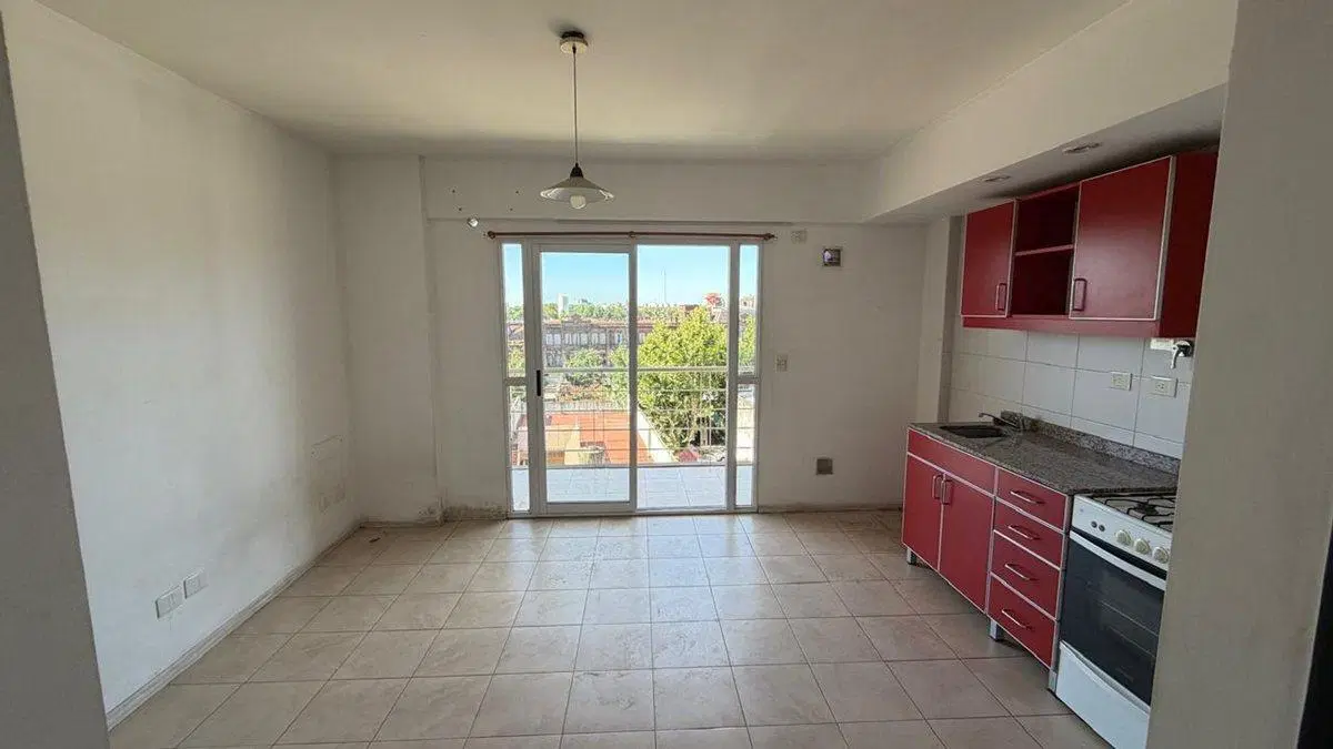 OPORTUNIDAD! MONOAMBIENTE EN VENTA EN LINIERS 5