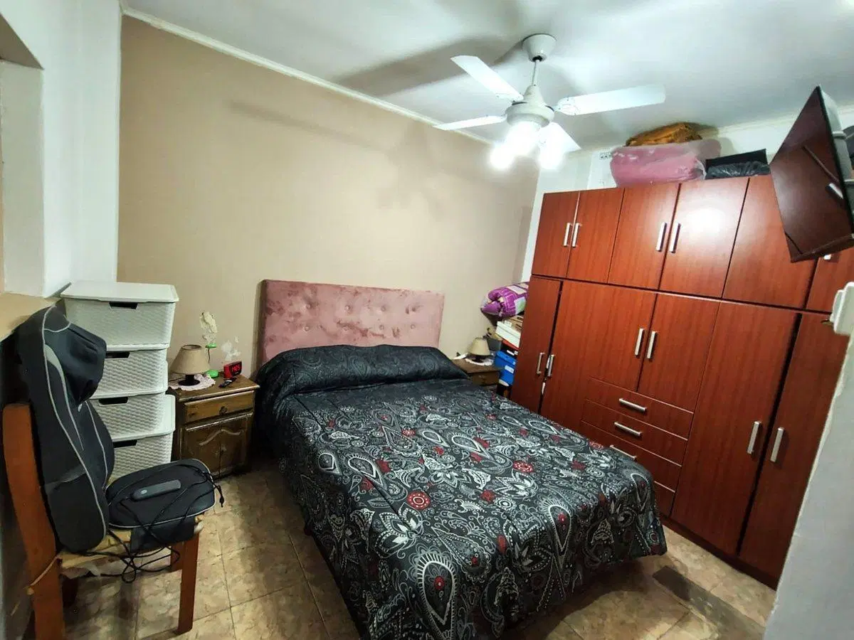 VENTA 4 AMB EN PB + 20 HAB + 1 AMB EN VILLA LYNCH. 4