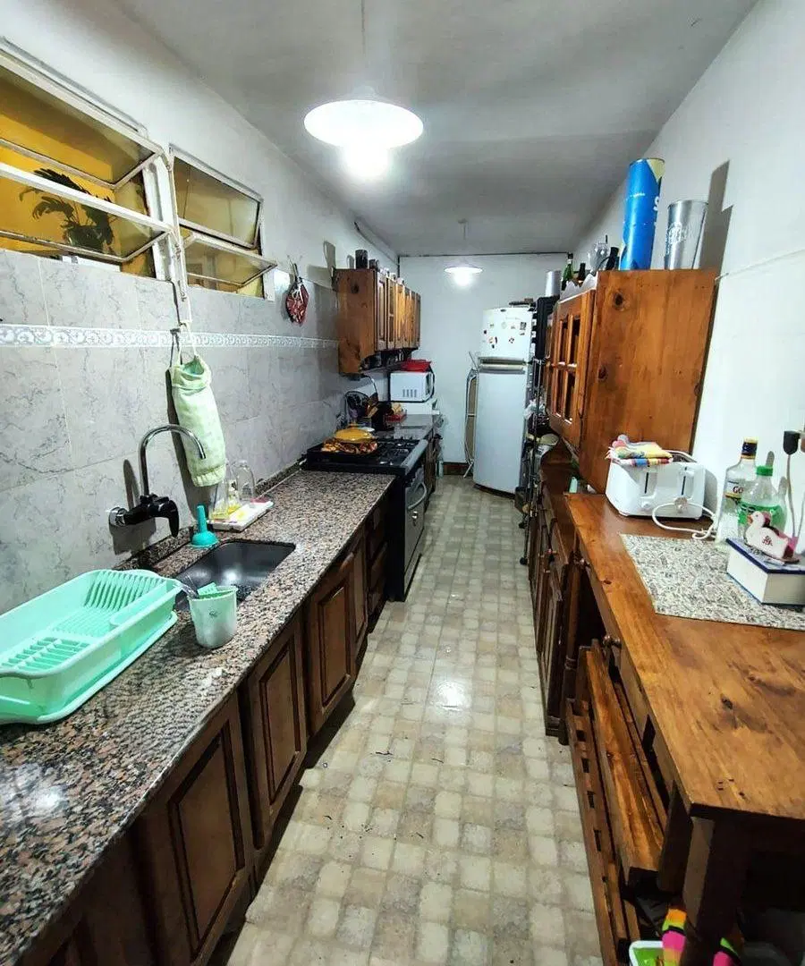 VENTA 4 AMB EN PB + 20 HAB + 1 AMB EN VILLA LYNCH. 3