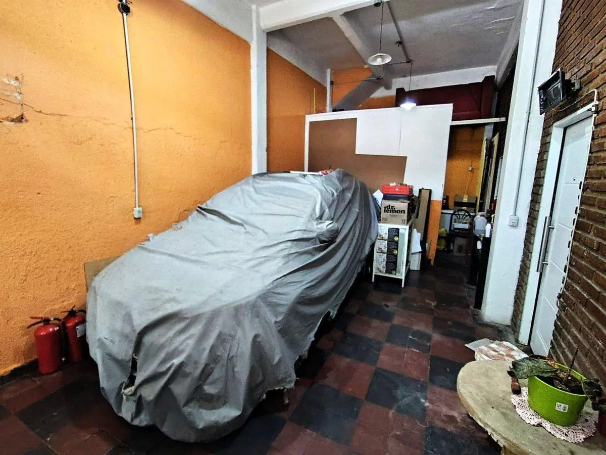 VENTA 4 AMB EN PB + 20 HAB + 1 AMB EN VILLA LYNCH. 2