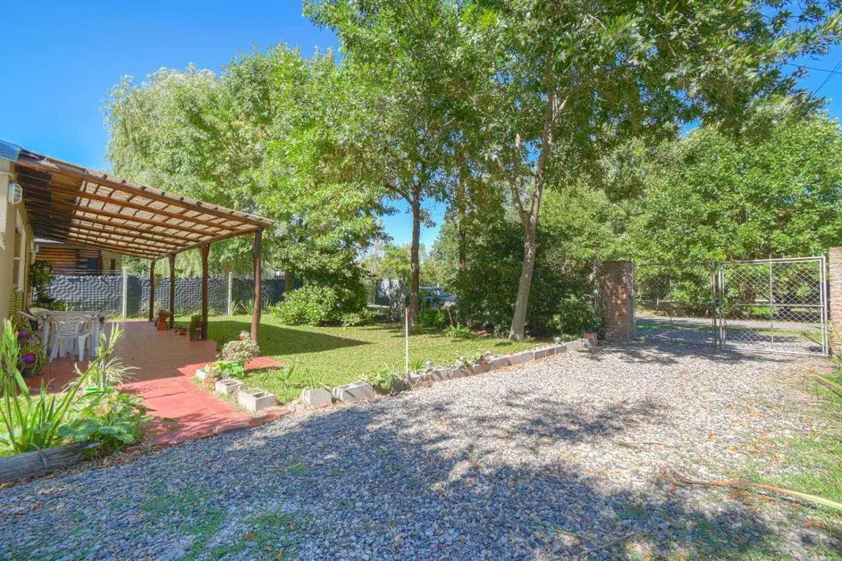 Casa  4 Amb - Venta Campana-Rio Lujan- Con Pileta 2