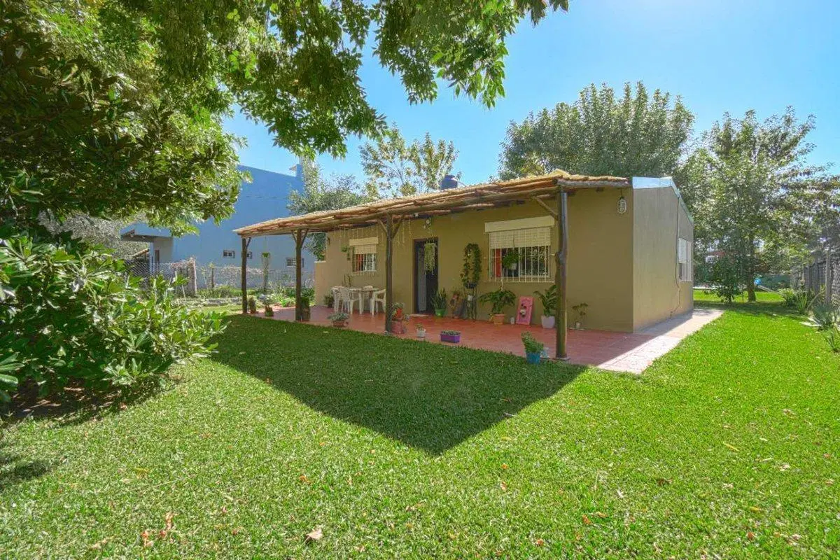 Casa  4 Amb - Venta Campana-Rio Lujan- Con Pileta 4