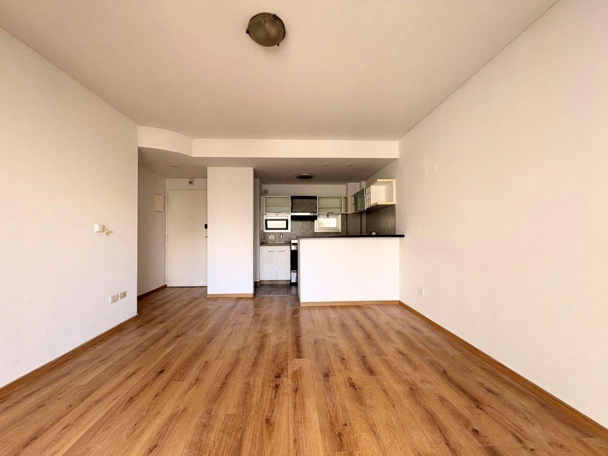 DPTO 3 AMB EN VENTA EN FLORES - BALCON Y AMENITIES