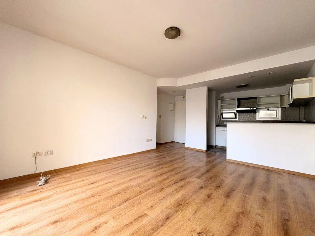 DPTO 3 AMB EN VENTA EN FLORES - BALCON Y AMENITIES 3