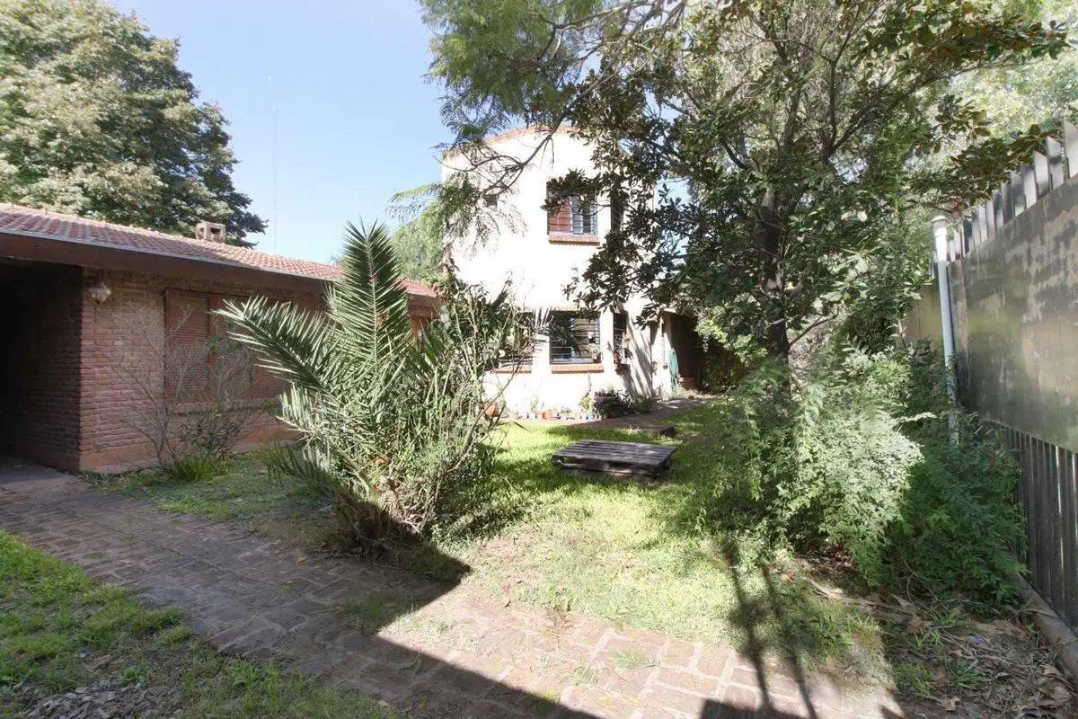 Venta casa Torcuato Lote 1.000 m2 Pileta Quincho 4