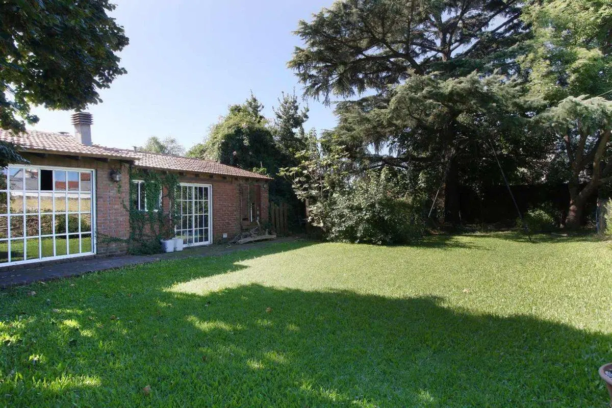 Venta casa Torcuato Lote 1.000 m2 Pileta Quincho 3