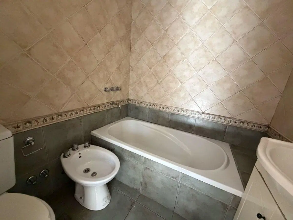 2 amb., Venta, depto, cochera,patio,V. del Parque 4