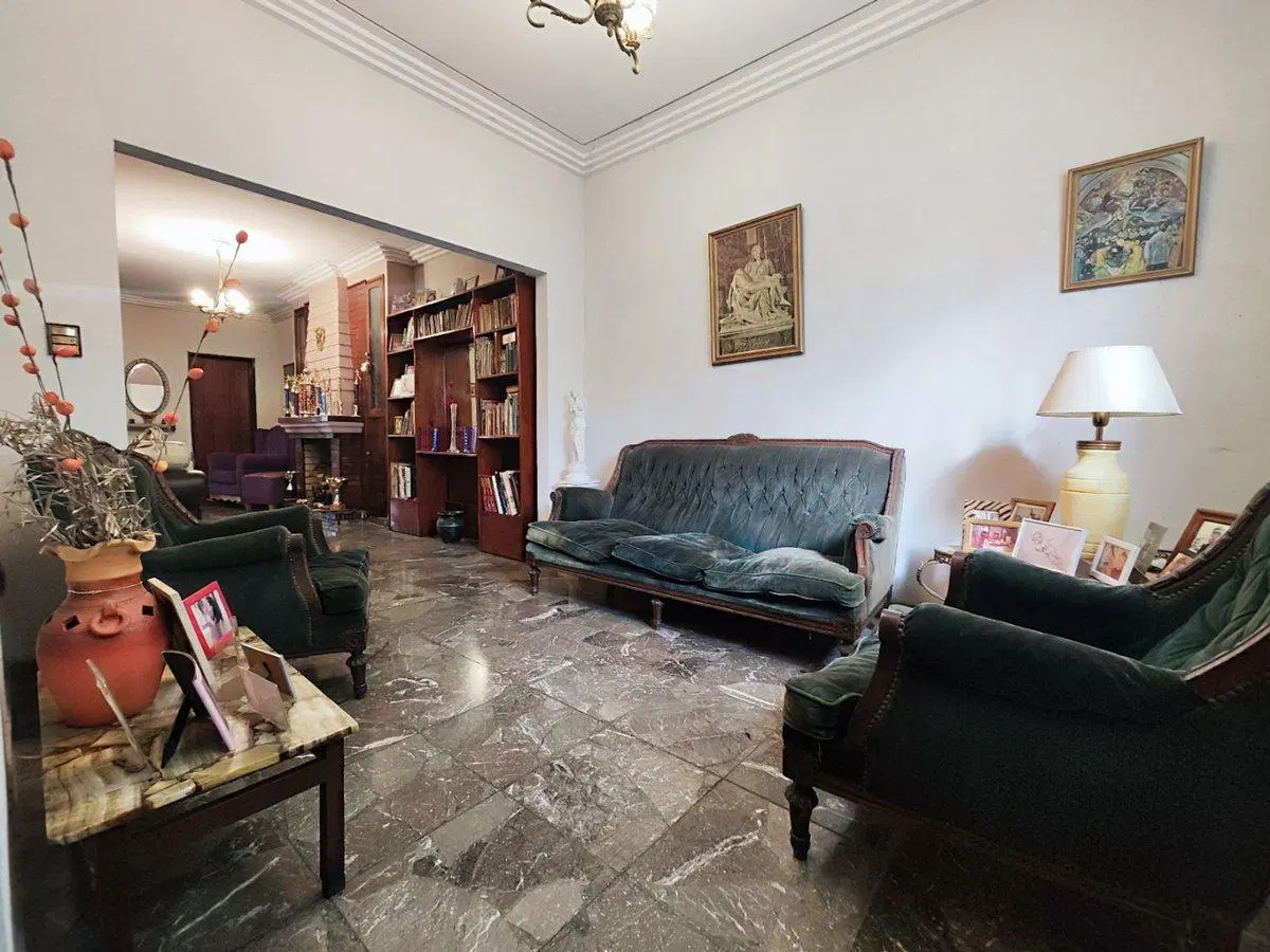 Casa 4 amb en venta - Haedo - Terraza y cocheras 2