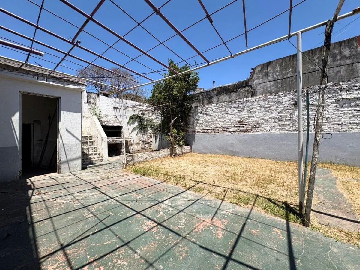Casa 3 Ambientes Venta - Solano Cochera y Patio 3
