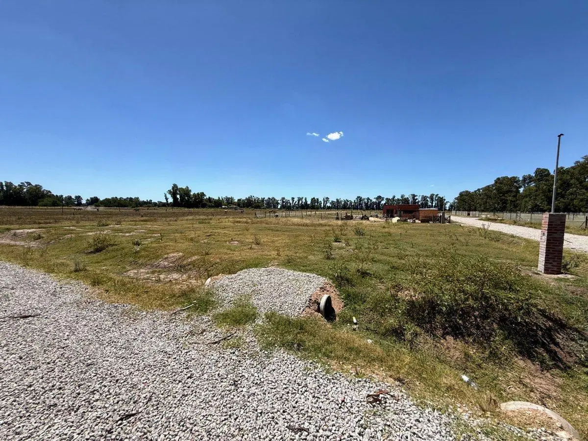 Lote en venta en Plomer 918 m2 Escriturable 5
