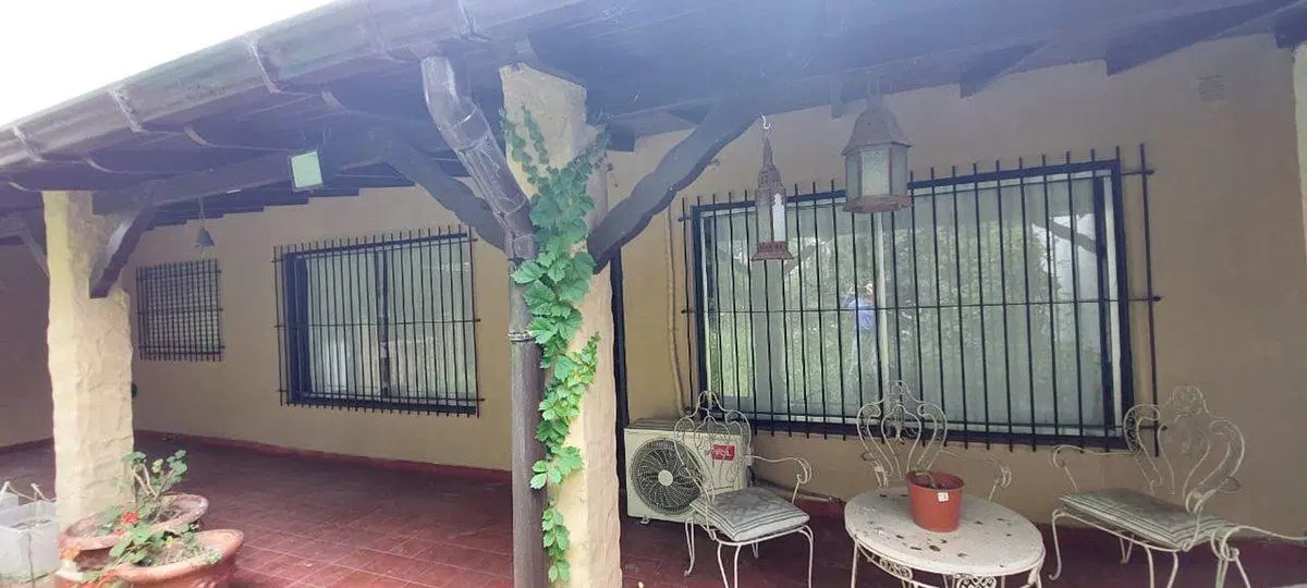 Venta Casa con Gran Terreno - Tigre 2