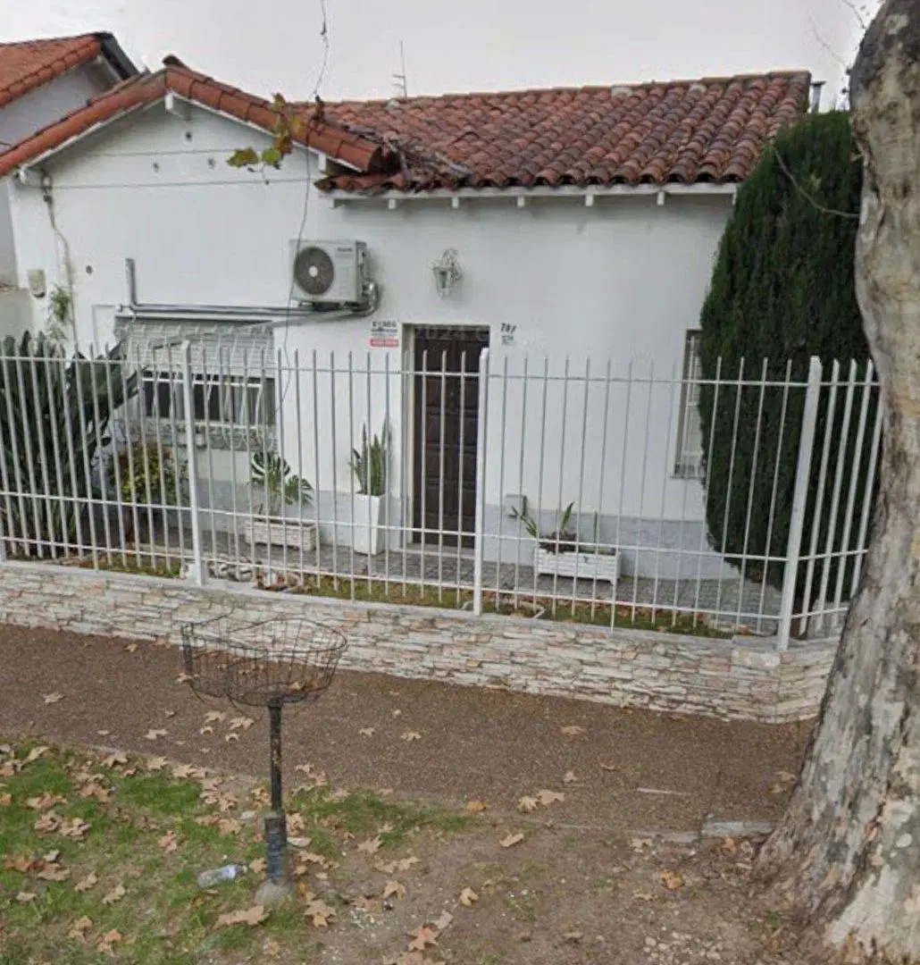VENTA !! Casa en esquina 3 amb garage , San Martin 3