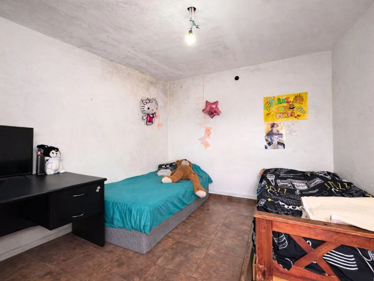 CASA MULTIFAMILIAR +LOCAL EN VENTA EN VILLA LUGANO 4
