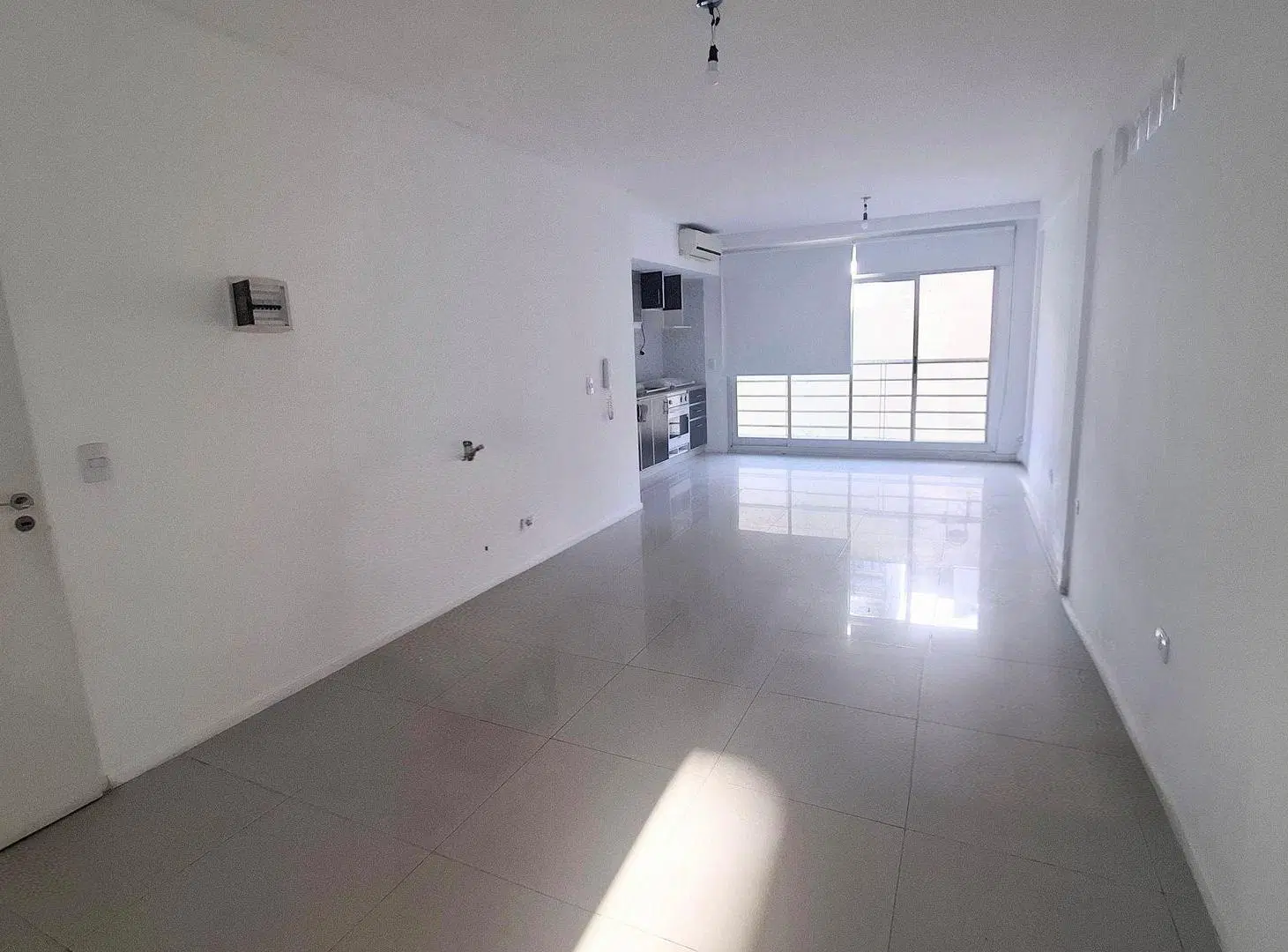 Alquiler - Monoambiente con balcón y amenities 2