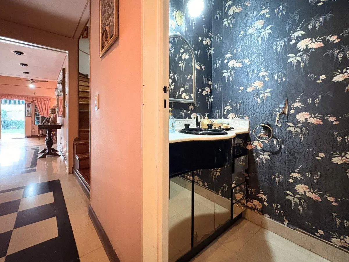 CASA 5 AMB EN VENTA EN FLORES CON JARDIN Y GARAGE 5